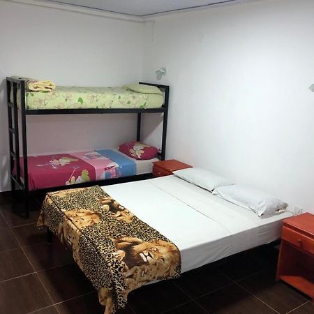 Iguazu Apart Hostel Puerto Iguazú Esterno foto