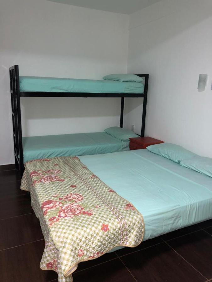 Iguazu Apart Hostel Puerto Iguazú Esterno foto